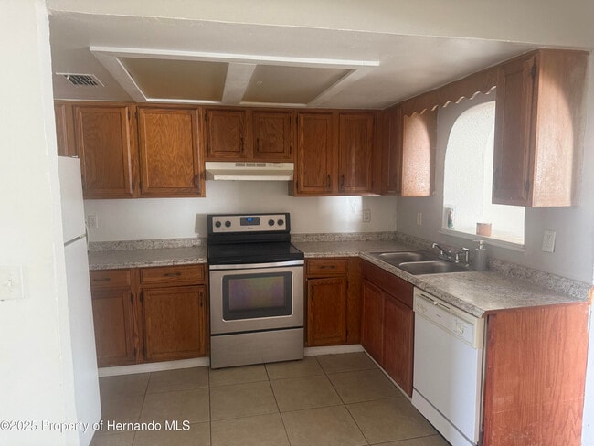 Photo - 5331 Pierpoint Ave