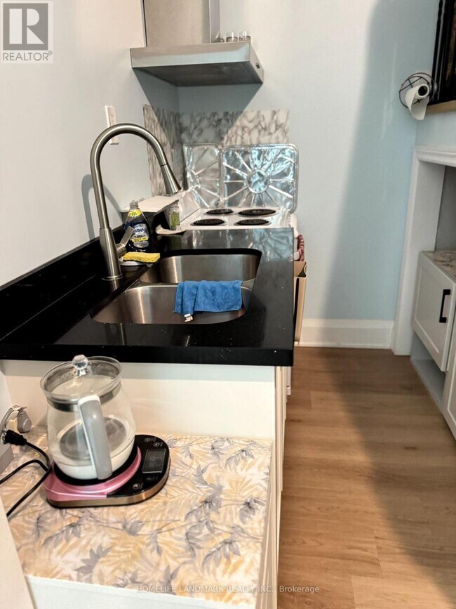 Photo - 33 Luzon Ave