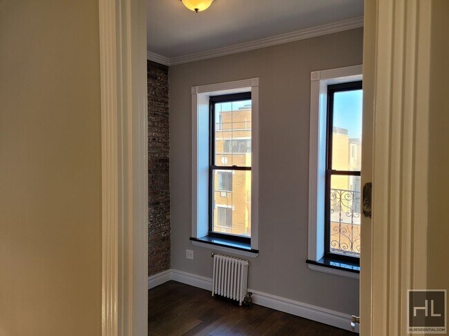 Photo - East 3rd Street Unidad 5A