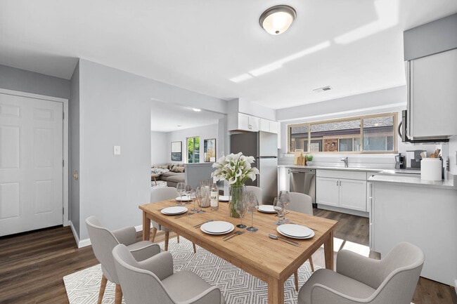 Dining to Kitchen