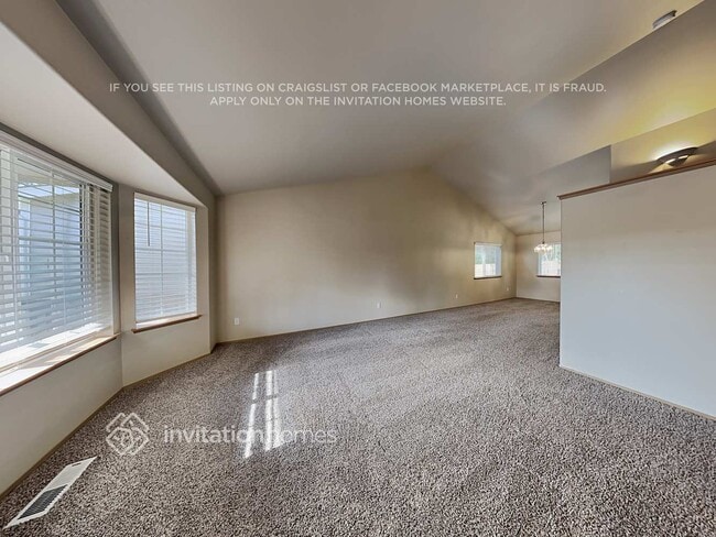 Photo - 14904 Woodland Ave E