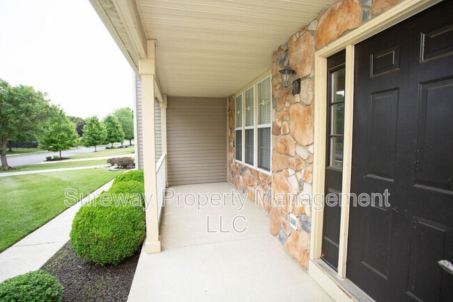 Photo - 7 Amaryllis Ln