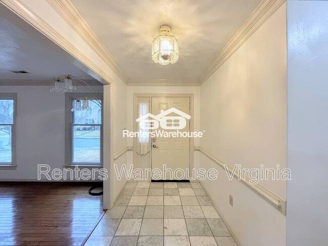 Photo - 352 Peace Haven Dr