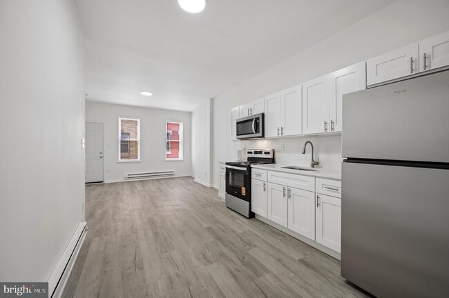 Photo - 1216 W Firth St
