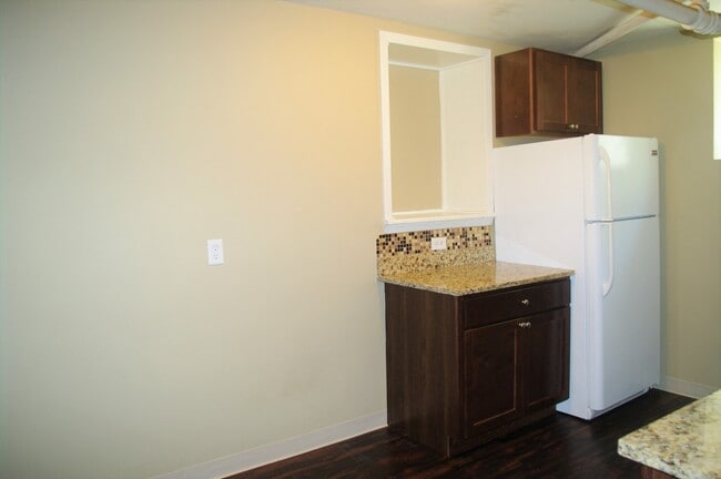 Photo - 474 Herschel St Unit #1