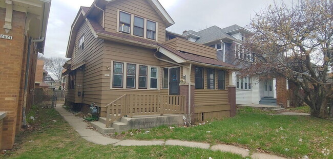 Building Photo - 2625 N 50th St Rental