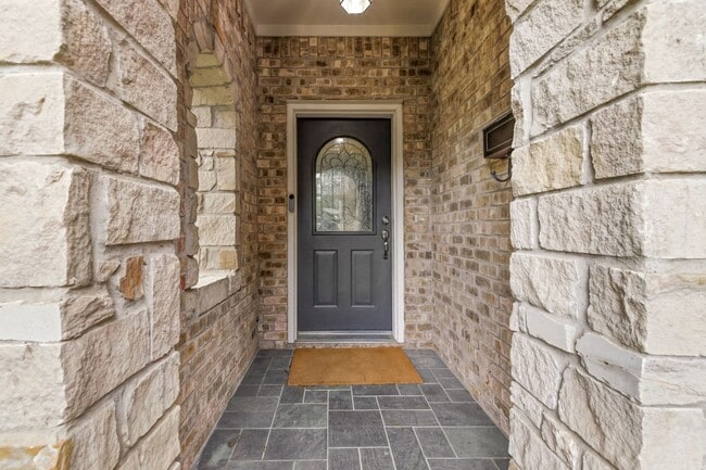 Photo - 10 Stonebriar Ct