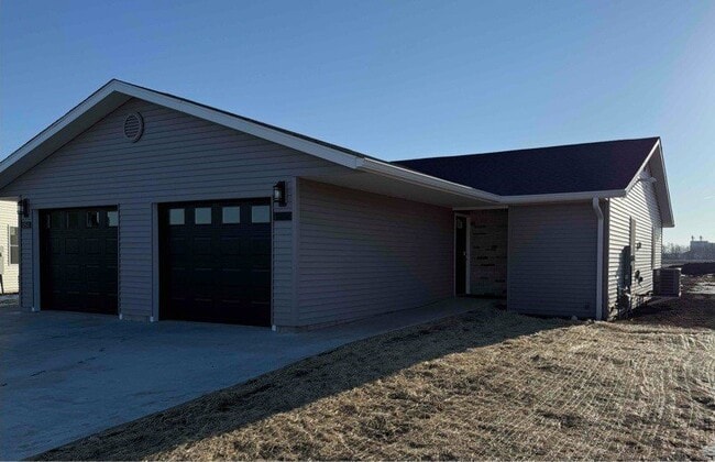 Building Photo - 1430 Kays Ct