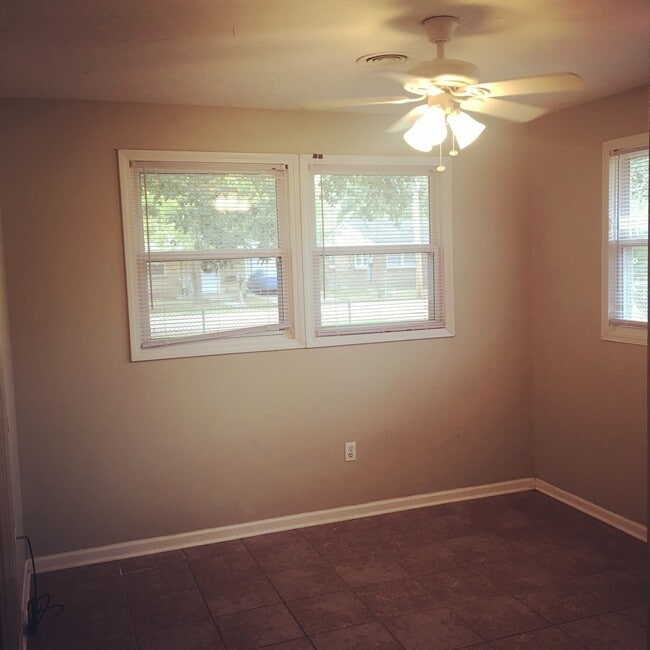 Photo - BEAUTIFUL 3/1 HOME ON HUGE DOUBLE LOT