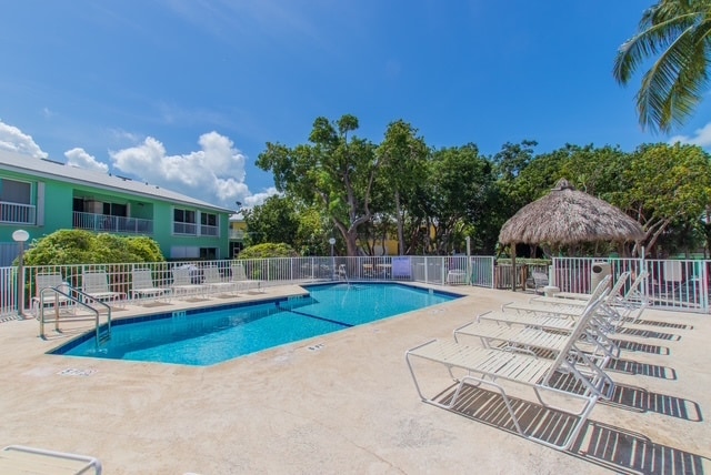 Pool outside your condo - 98402 Windward Ave Unit 98402 Windward Ave