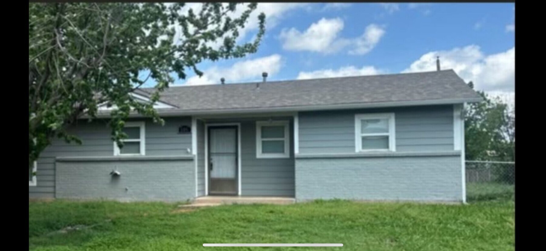 Photo - 107 Oak St