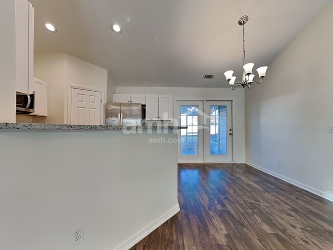 Photo - 163 Willow Point Cir