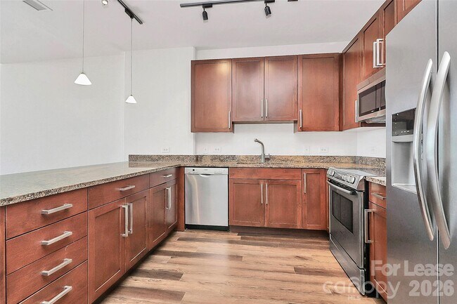 Photo - 215 N Pine St Unidad 4204