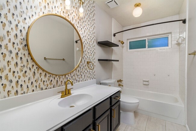 Photo - 2918 Abbey Field Dr