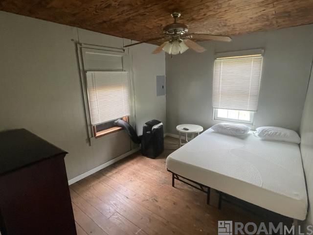 Photo - 6865 Island Rd