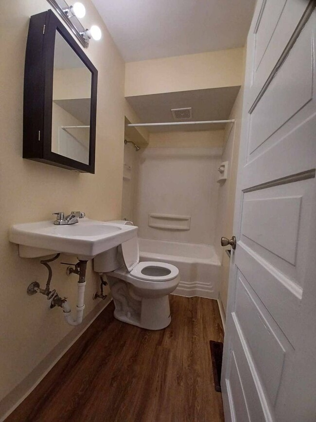 Photo - 1118 Revell Ave Unit 1118-1R