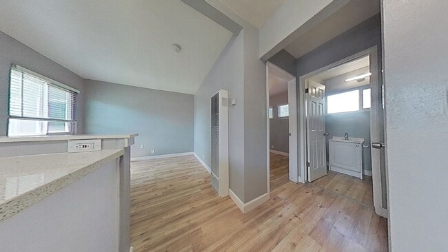Building Photo - 2318 San Juan Ave Unit 3 Rental