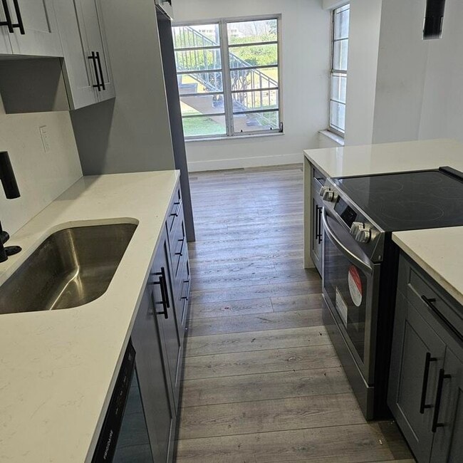 Photo - 4164 Inverrary Dr Unit 102