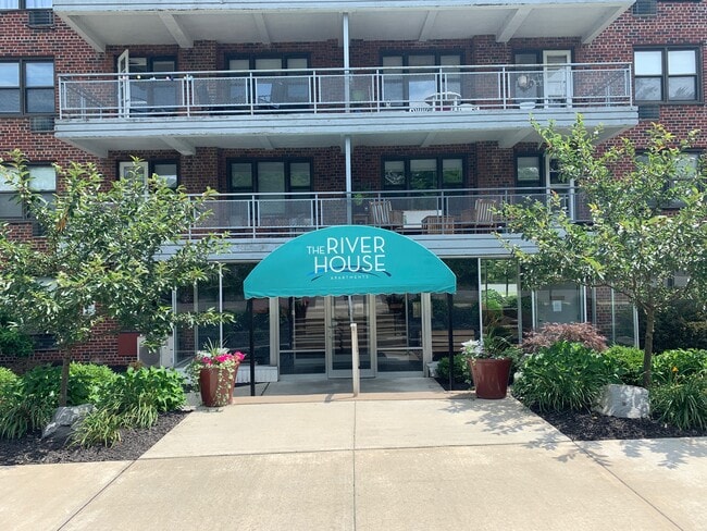 Front Entrance - The River House