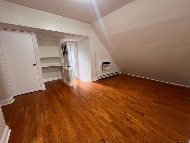 Photo - 105 Summerfield Ave Unit 3rd Fl.