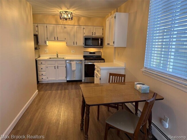 Photo - 1671 Cass Lake Rd