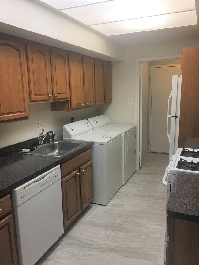 Photo - 10241 Prince Pl Unit T3