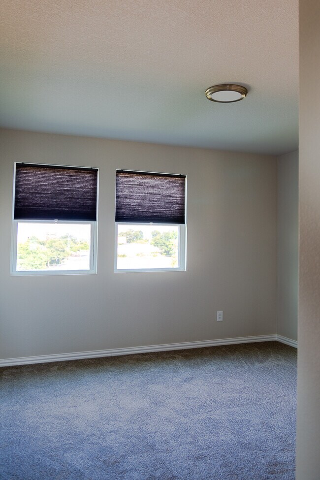 Photo - 856 Sims Legacy Ln Unidad 858