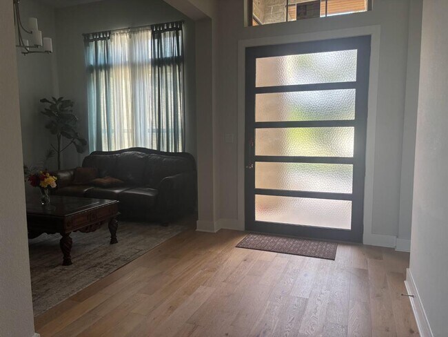 Photo - 205 Spence Ln