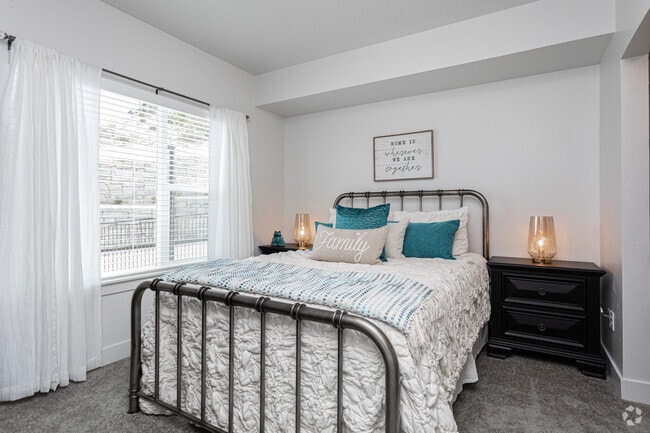 2HAB, 2BA - 1,373 ft²