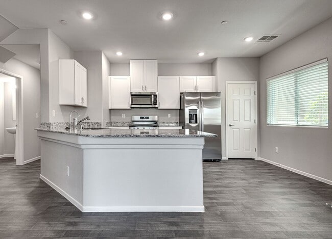 7575 Emerald Stars St
