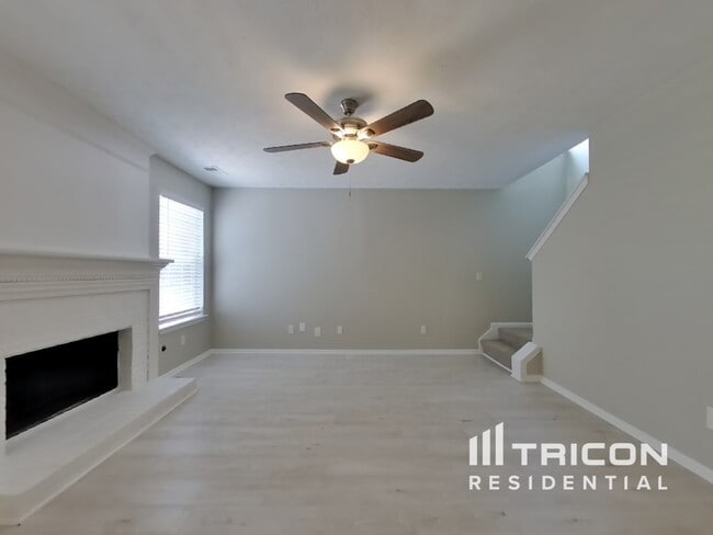 Photo - 1951 Hidden Valley Dr SW