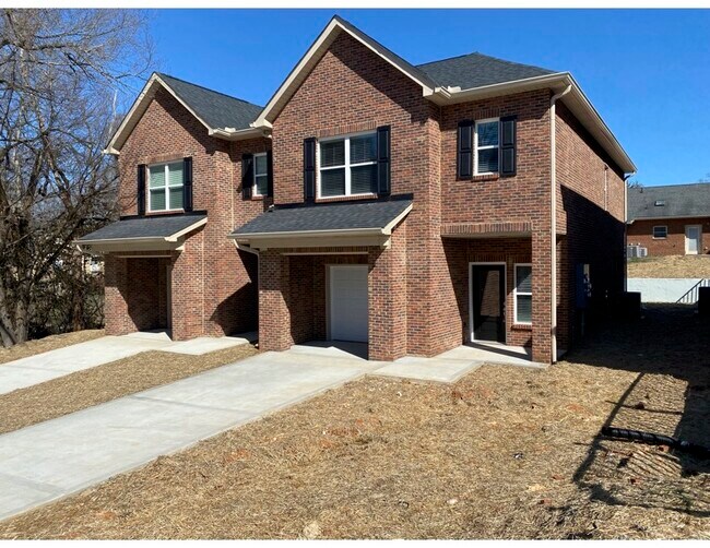 Photo - 1338 Gatewood Ln