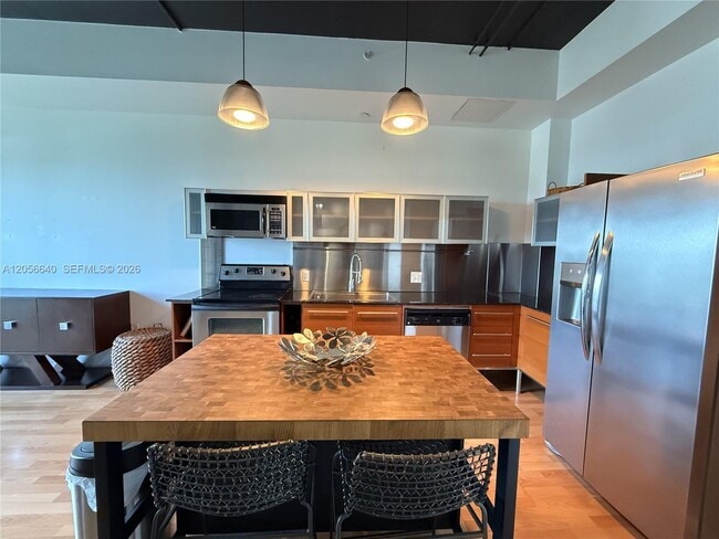 Photo - 10 SW South River Dr Unit 708