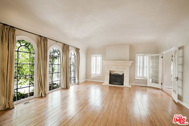 Photo - 251 S Citrus Ave