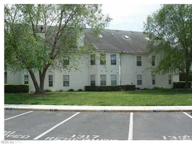 Building Photo - FOR RENT PRINCESS ANNE GARDENS!! Rental