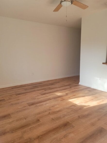 Photo - 2605 Dobbs Rd