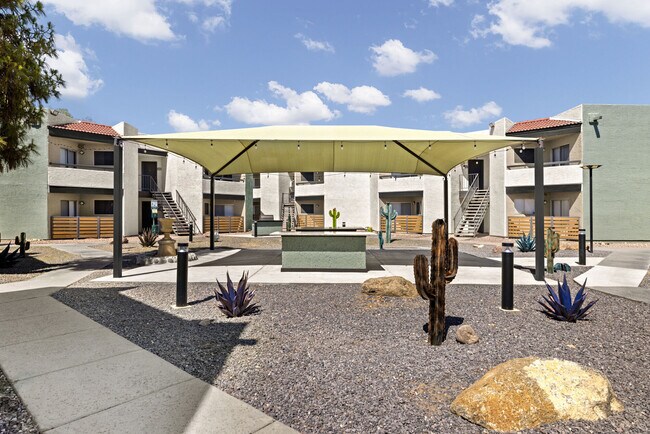 Photo - Citrine on 67th