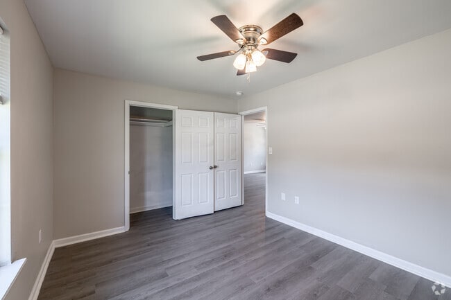 2BR, 1BA - 1,000SF - Second Bedroom
