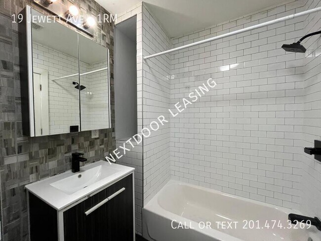 Photo - 19 Jewett Ave Unit 1RM