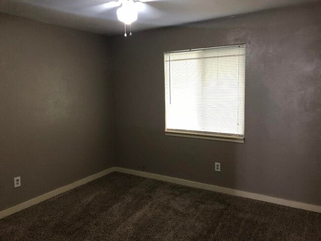 617 Chicopee Ct