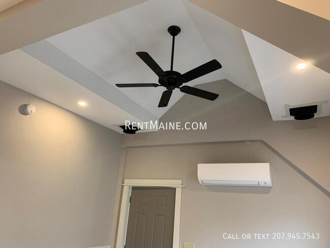 Photo - 38 Railroad St Unit 4