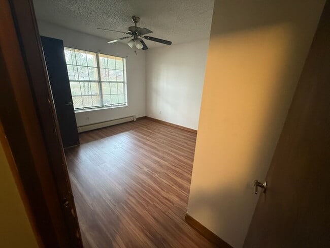 Photo - 198 Aspenglow Blvd