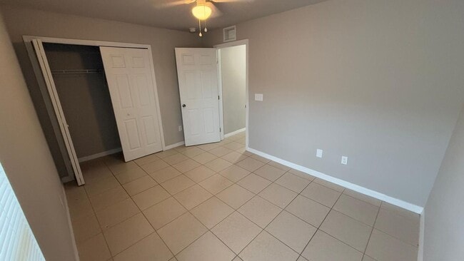 Photo - 1619-1621 SW 33rd St- Duplex Unit 1621