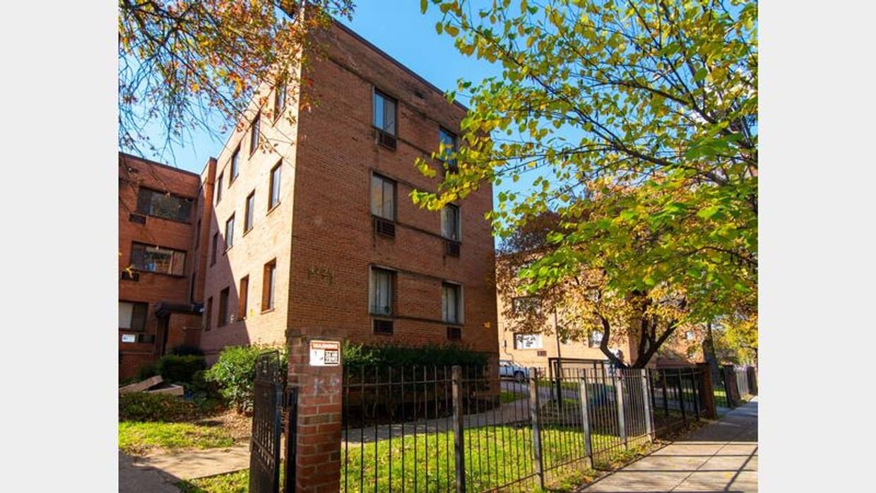 Affordable 2-Bedroom Apartment in Southwes... - Cozy & Convenient DC Living | Flexible Ren...