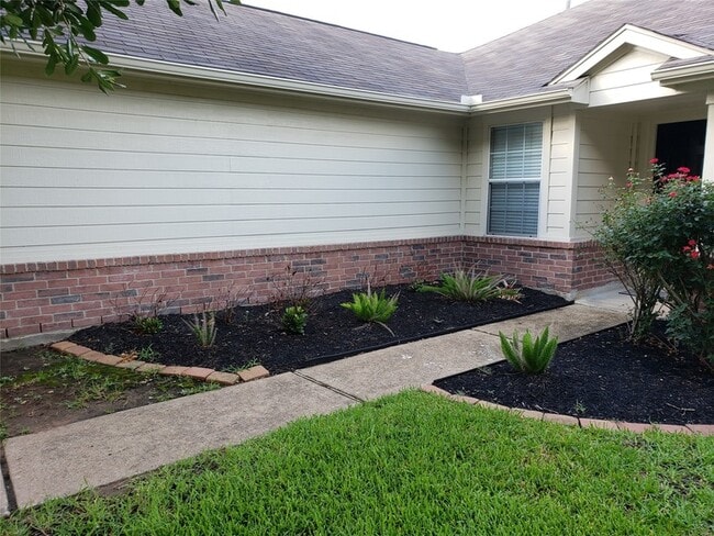 Photo - 6327 Hayman Dr