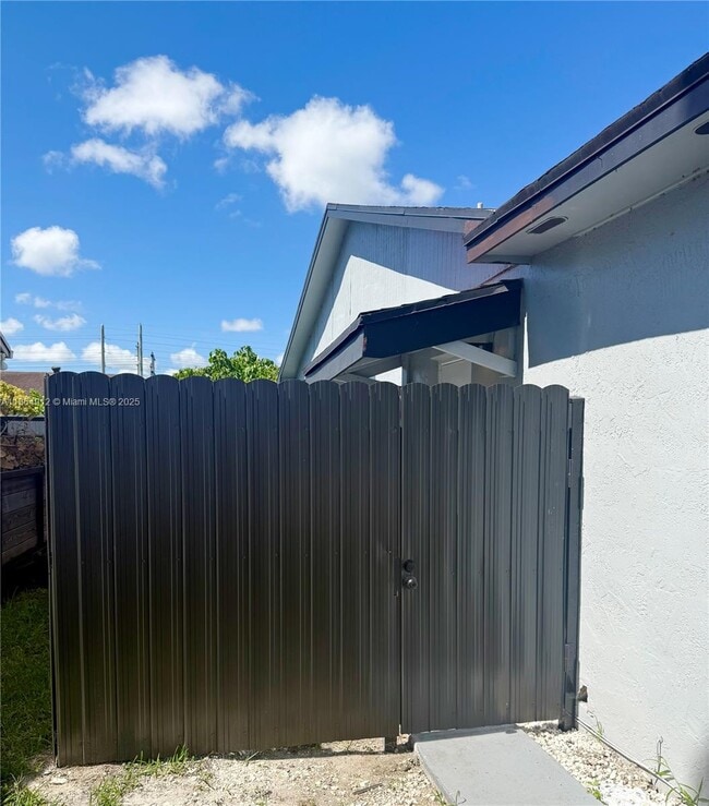 Building Photo - 12328 SW 259th St Unit L Rental