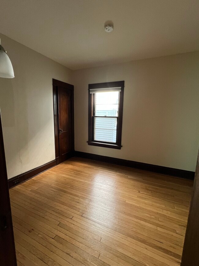 71 Livingston St Unit 1