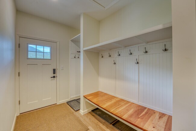 Photo - 16 Twin Tip Ter Unit 10