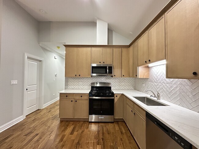 Photo - 549 N Springfield Ave Unidad HFS