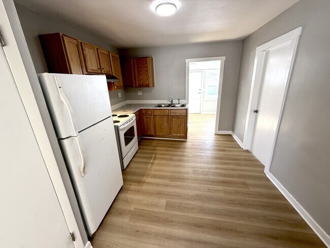 Photo - 1141 S Calumet St